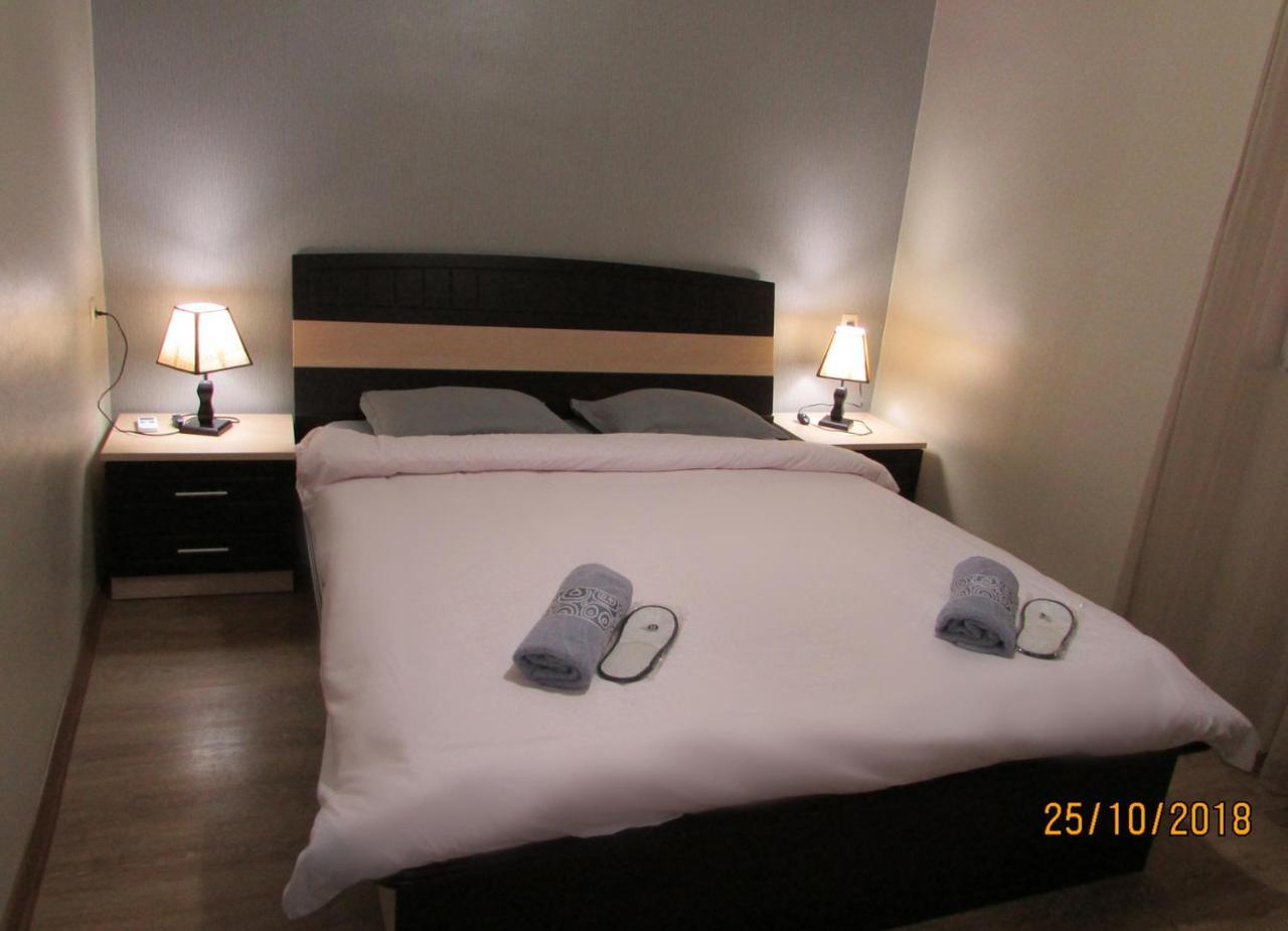 Hotel Monaco Tbilisi ภายนอก รูปภาพ